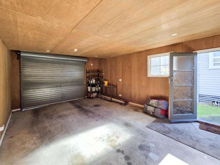 12 Karaka Street Merrilands_13
