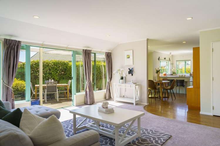 8 Montague Way Taradale_4