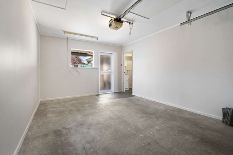 1b Hendon Place West End_17