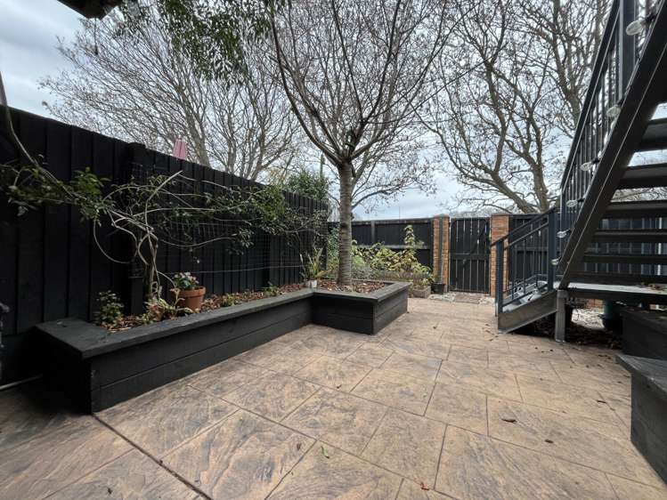 13 Devon Street 1551_16