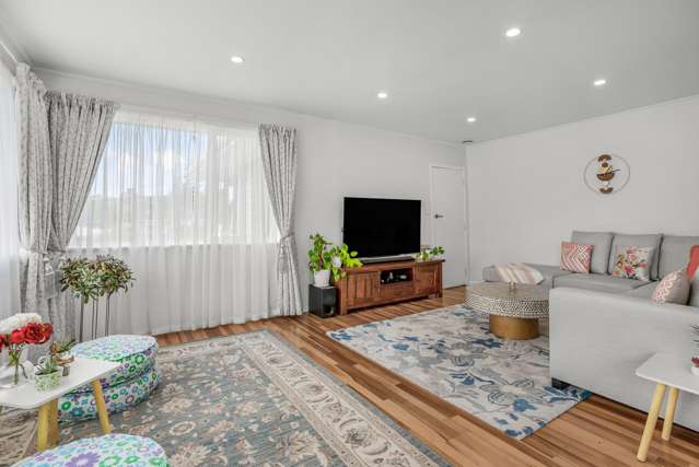 63 Mark Avenue Paparangi_2