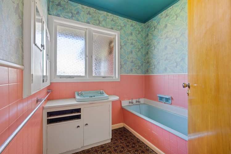 61 Dixon Road Glenview_15