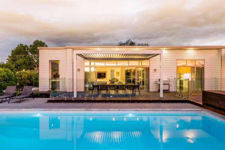 1 Alan Livingston Drive Cambridge_0