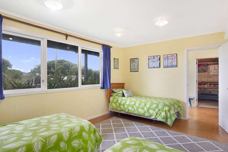 2A Marine Parade Otaki Beach_21