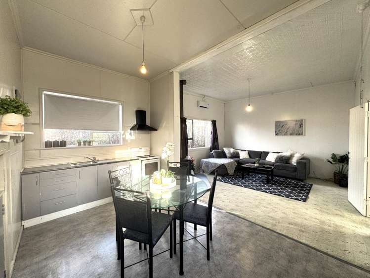 21 Elderlee Street Milton_3