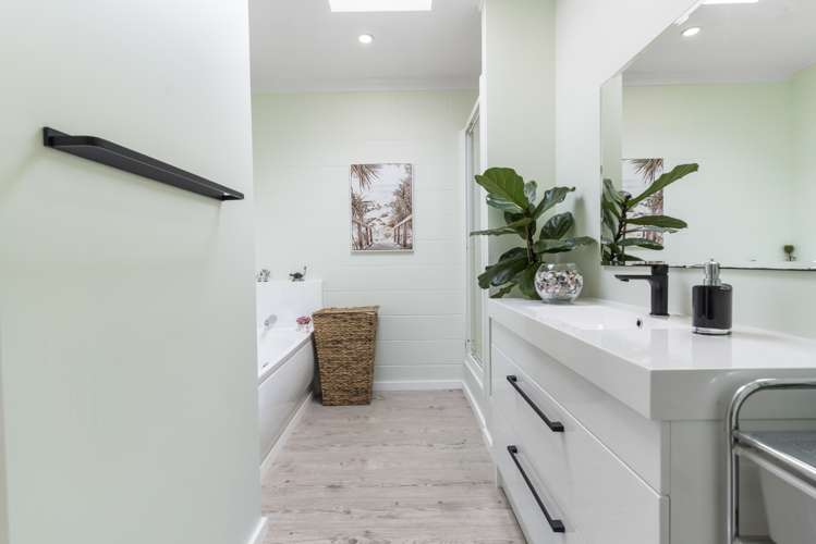 2/46 Glamorgan Drive Torbay_15