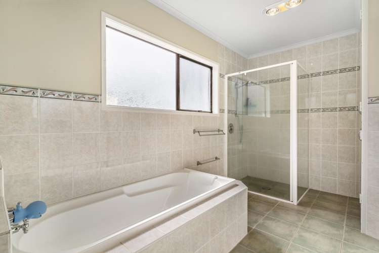 15 Flagstaff Place Massey_26