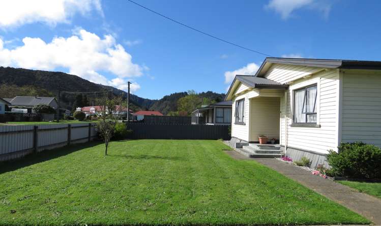 46 Main Street Reefton_15