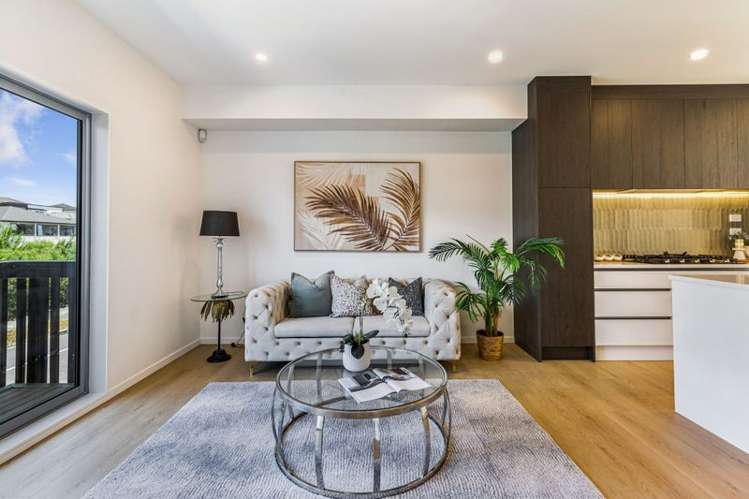 35 Lawson Creek Street 11410_5