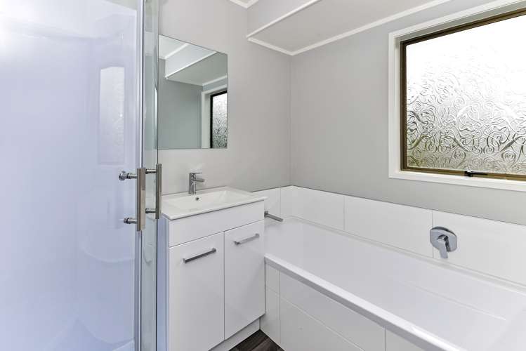 13 Ngatira Place Clendon Park_6