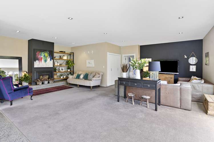 152 Willow Park Drive Opaki_10