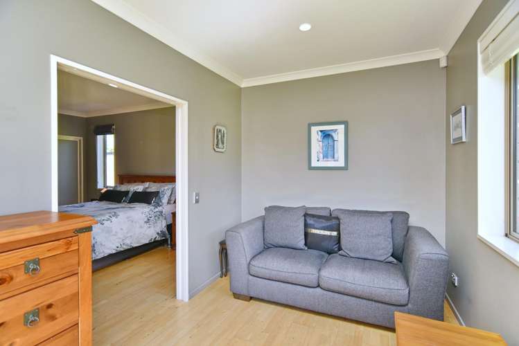 5 Orewa Close Parklands_16