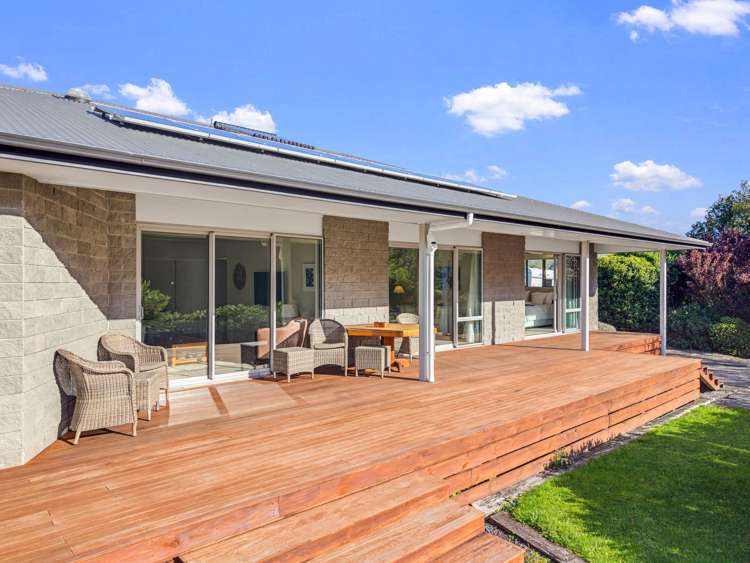 1127 Pourerere Road Omakere_16