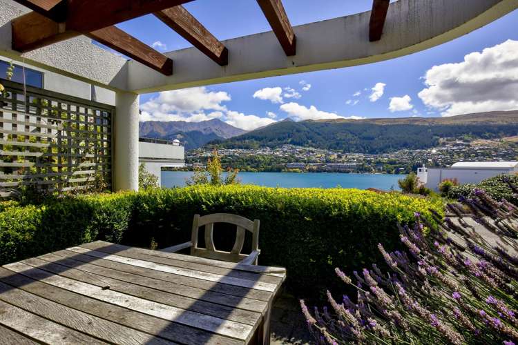 415 Peninsula Road Kelvin Heights_21