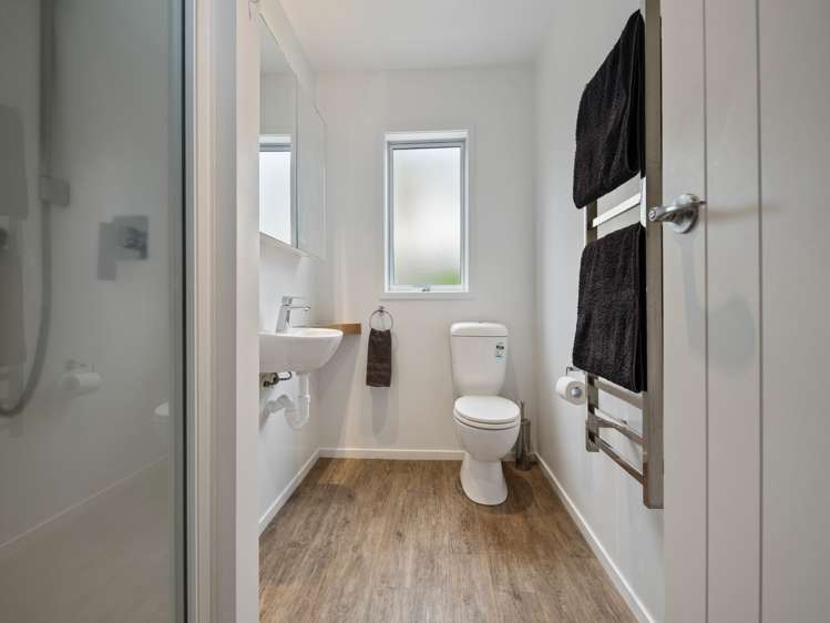 6 Holland Street Glenholme_15