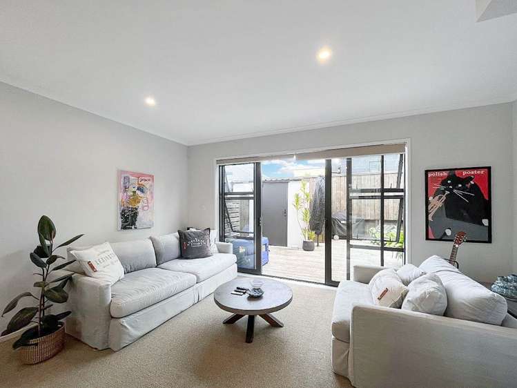 38 Tuatua Road Hobsonville_1