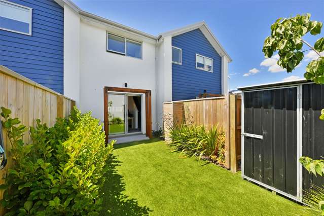 2/8 Riccarton Road Riccarton_3