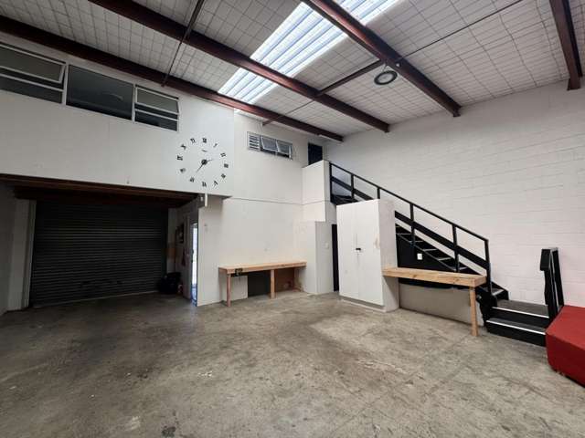 3/3 Avenger Place Glendene_2