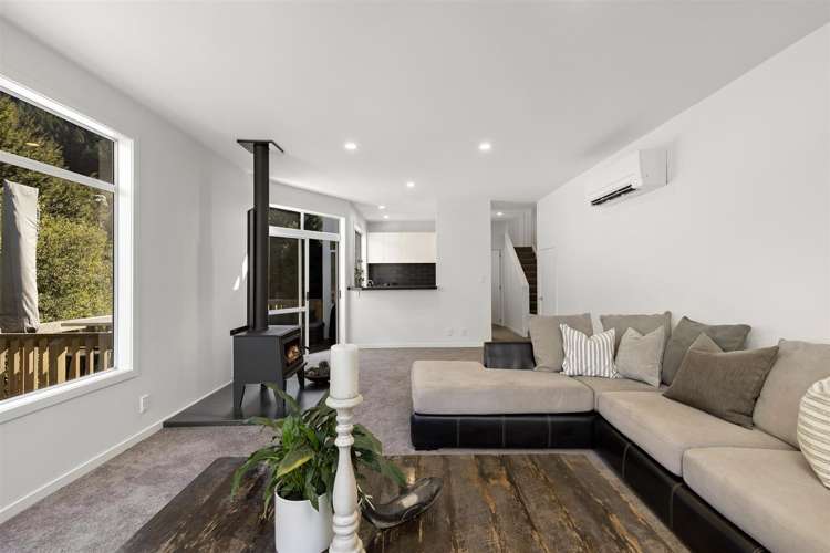 10b Mackinnon Terrace Fernhill/Sunshine Bay_7