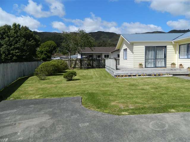 6 Honey Street Wainuiomata_1