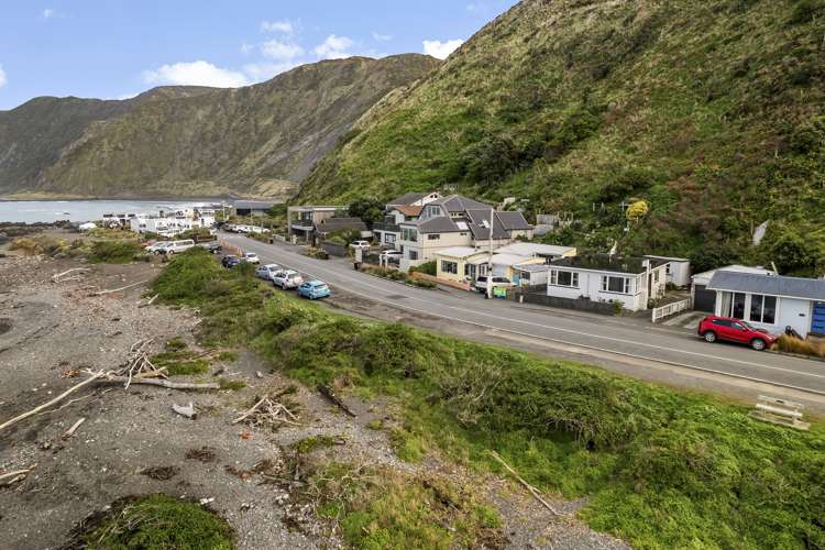166 Owhiro Bay Parade Owhiro Bay_13