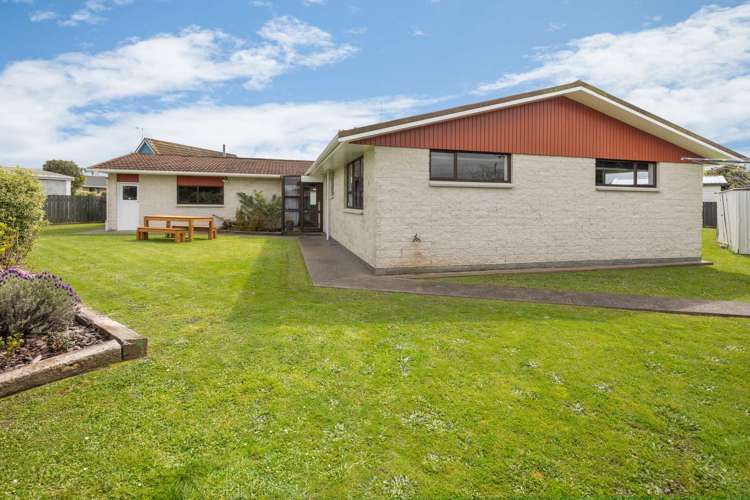 8 Mansell Crescent Bulls_16