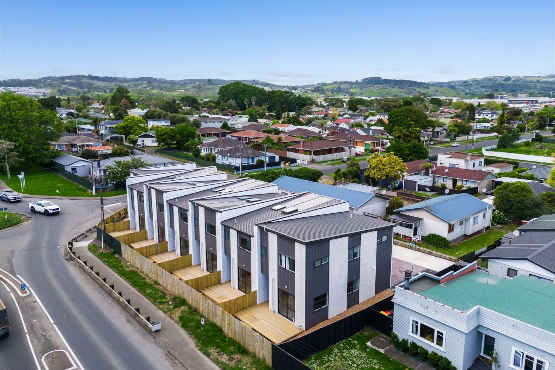 1,2,4&5/41 Settlement Road Papakura_0