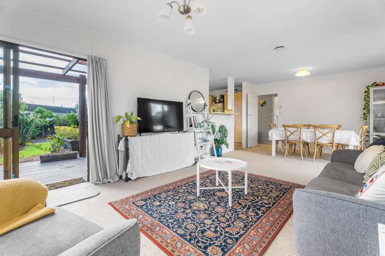 8 Chipping Dale Mangere Bridge_6