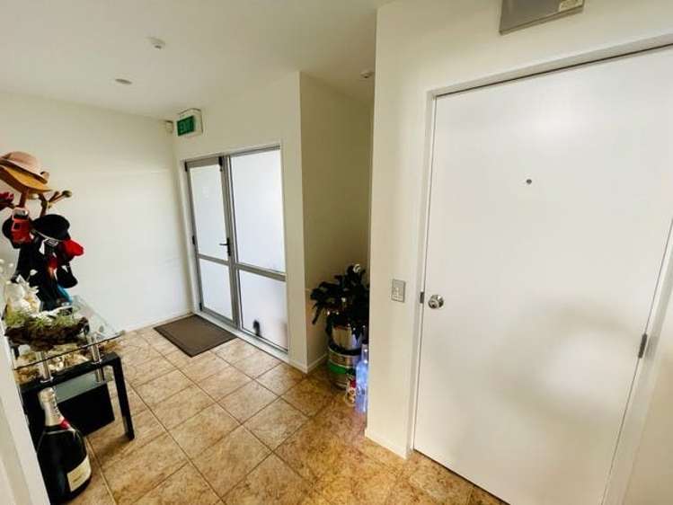 18/14 Basalt Place East Tamaki_5