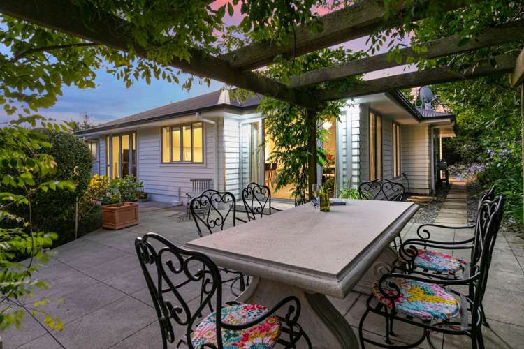 7a Olwyn Place Greenhithe_1