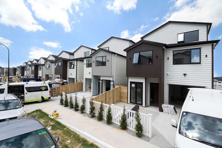 16 Laquinta Place Flat Bush_3