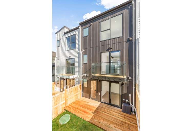 7/107 Hobsonville Road West Harbour_5