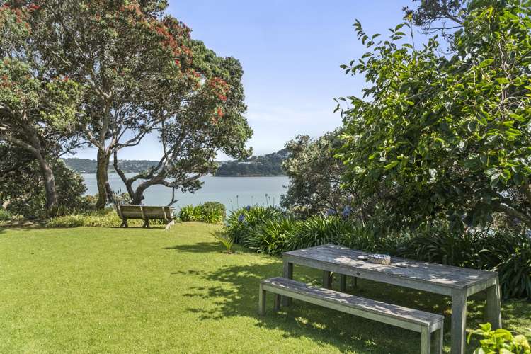 24 Esslin Road Surfdale_16