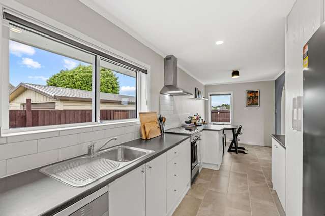 9 Fir Tree Lane Aranui_1