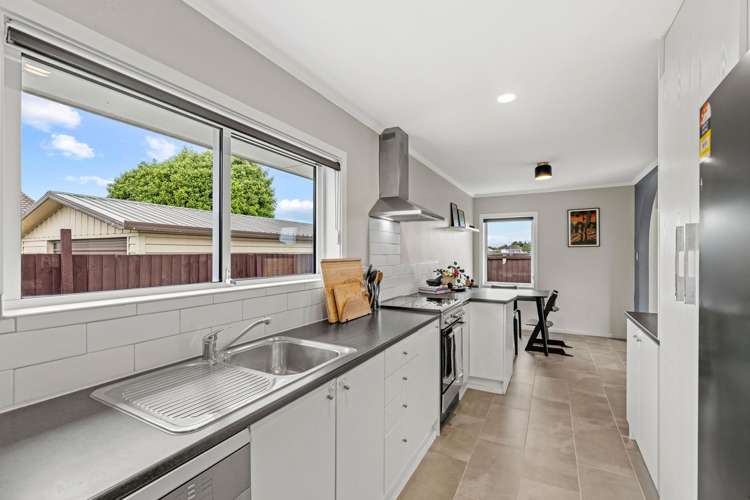 9 Fir Tree Lane Aranui_1