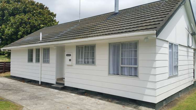 27 George Street Pahiatua_9