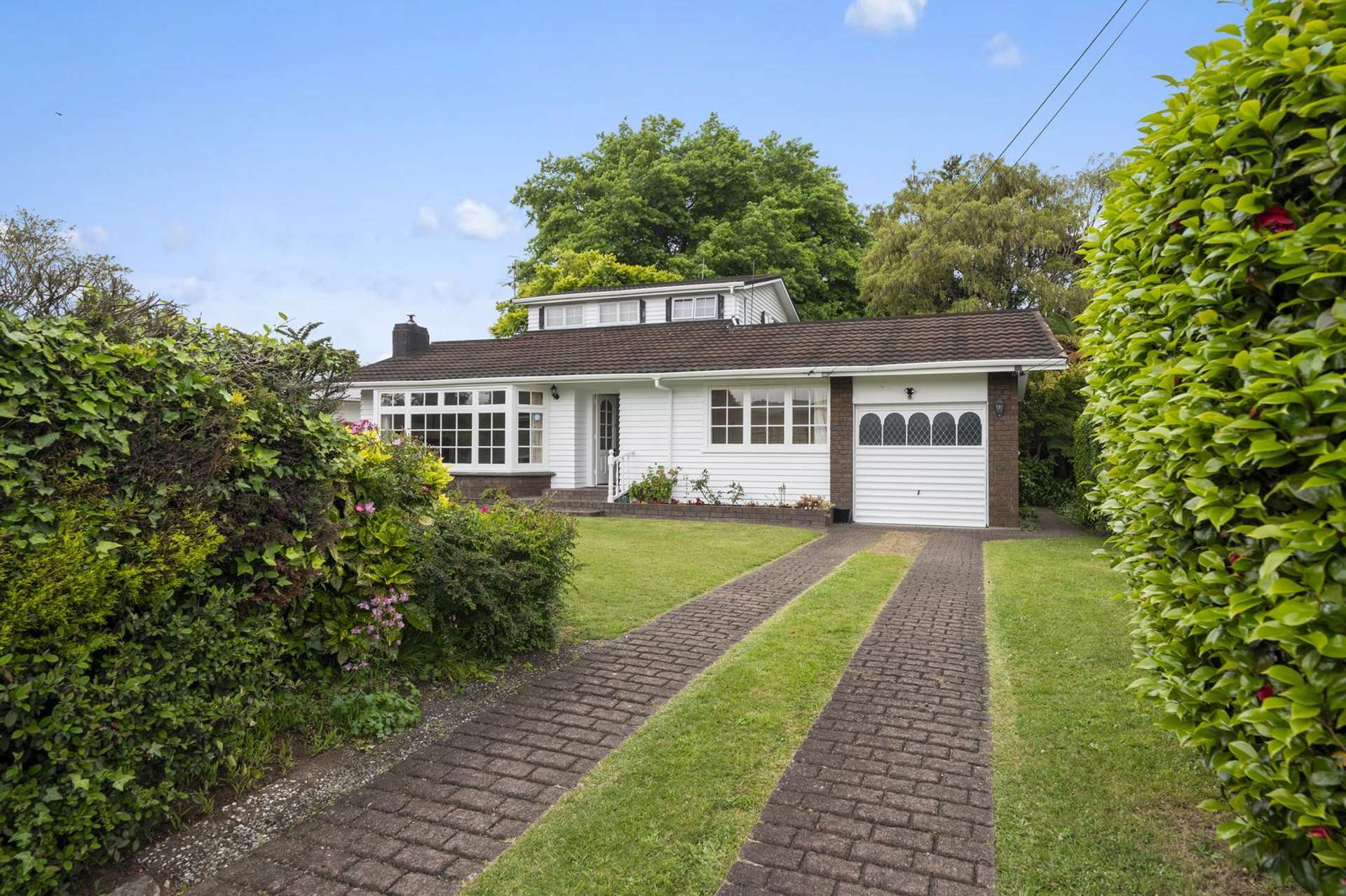 7 Amokura Street Fairy Springs_0