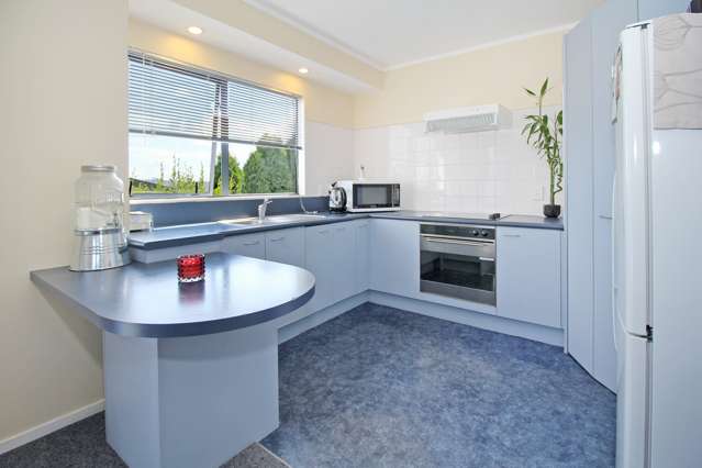 2/10 Lowburn Place Clover Park_4