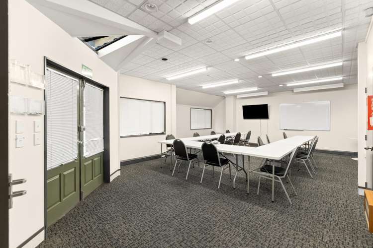 Unit 1, 123 Queen Street Palmerston North_4