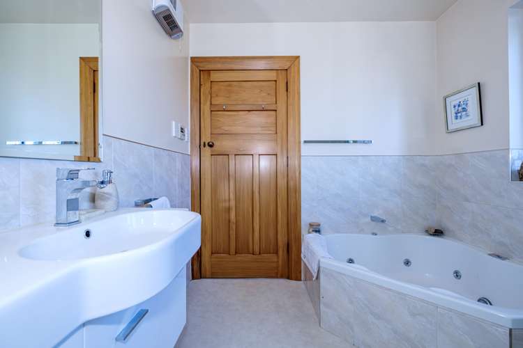 31 Ashbury Avenue Waimataitai_18