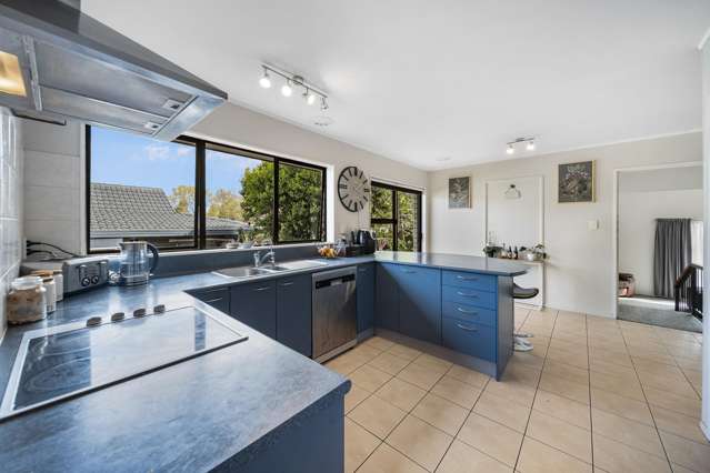 21 Rushgreen Avenue Pahurehure_4