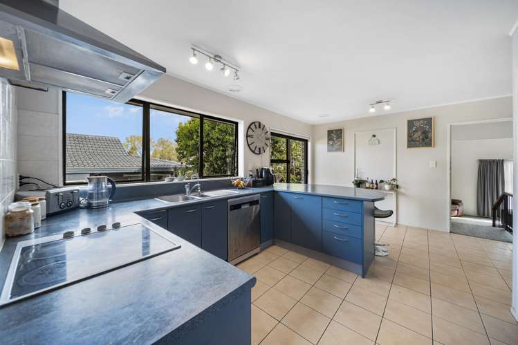 21 Rushgreen Avenue Pahurehure_4