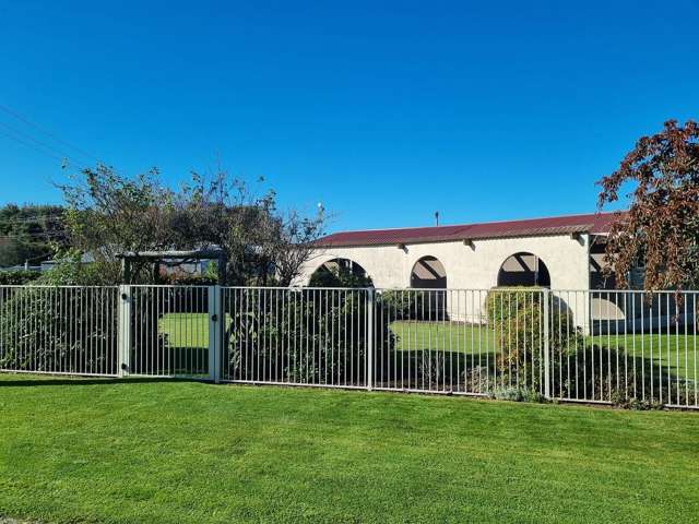 Charming 3BR Home in Winchester