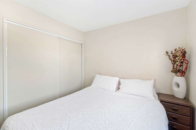 2/120 Stanmore Road Linwood_7