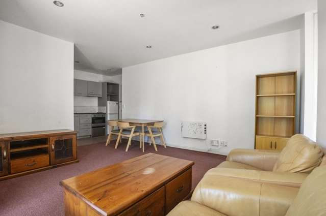 8L/76 Albert Street 10015_2