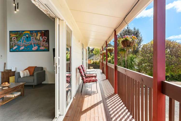 14 Longfellow Parade Glen Eden_38