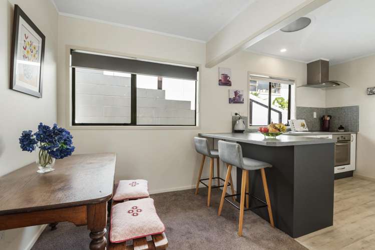 2/13 Newstead Avenue Browns Bay_6