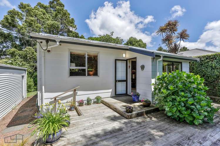 561 South Titirangi Road Titirangi_1