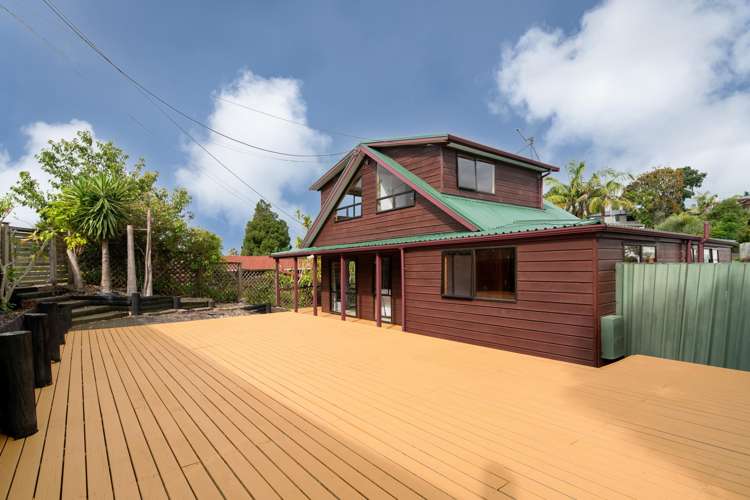 2/2 Rossmore Terrace Murrays Bay_18