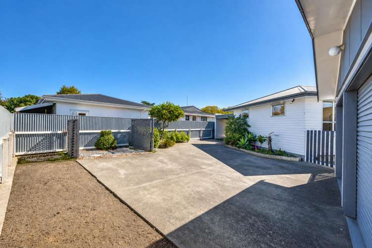 8 Brown Street Taradale_17